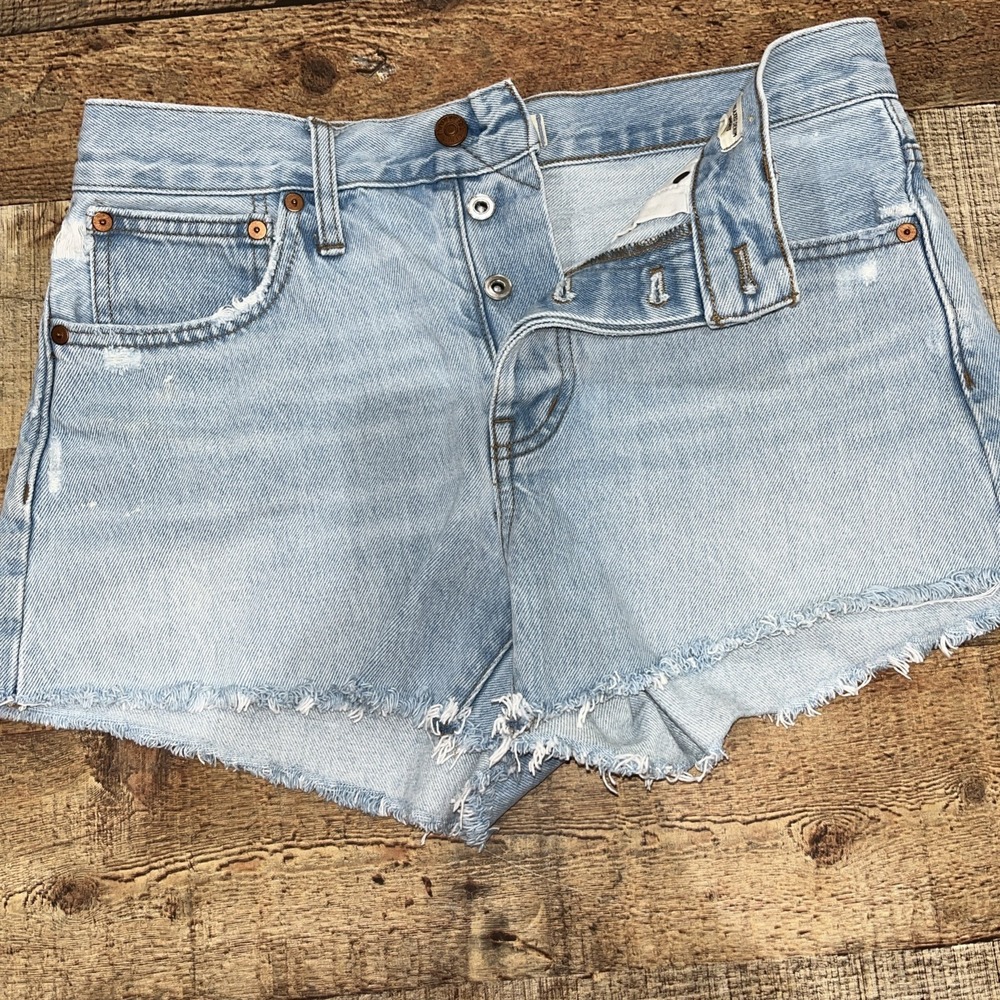 Madewell Size 25 Light Wash Distressed Jean Shorts Stretch Relaxed (2747)